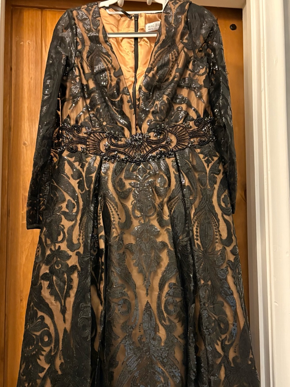 Mac Douggal 67529 Sequin Embellished A-line Black/Nude Dress Size 10 NWT